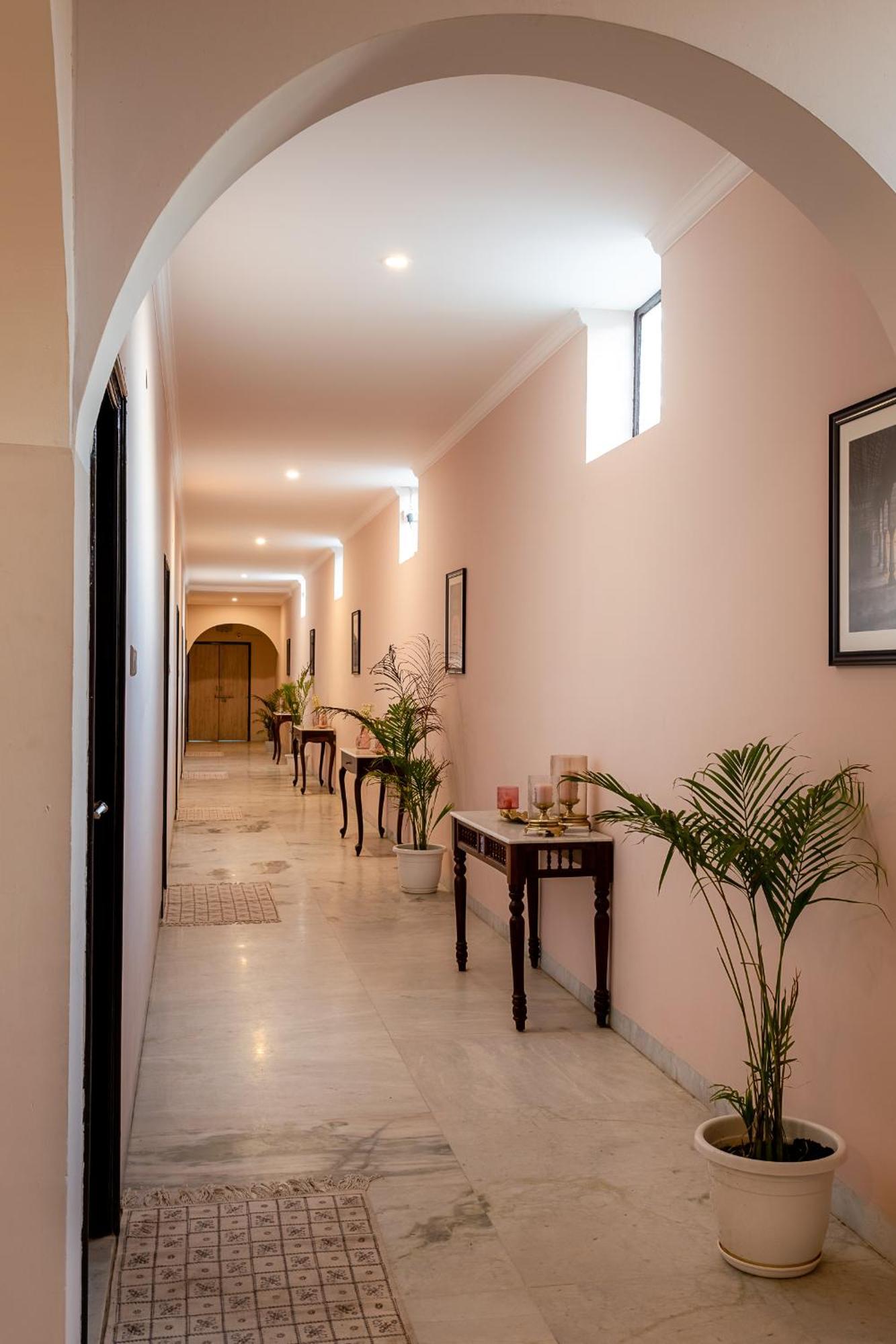 Nine Palms Resort Jaipur Buitenkant foto