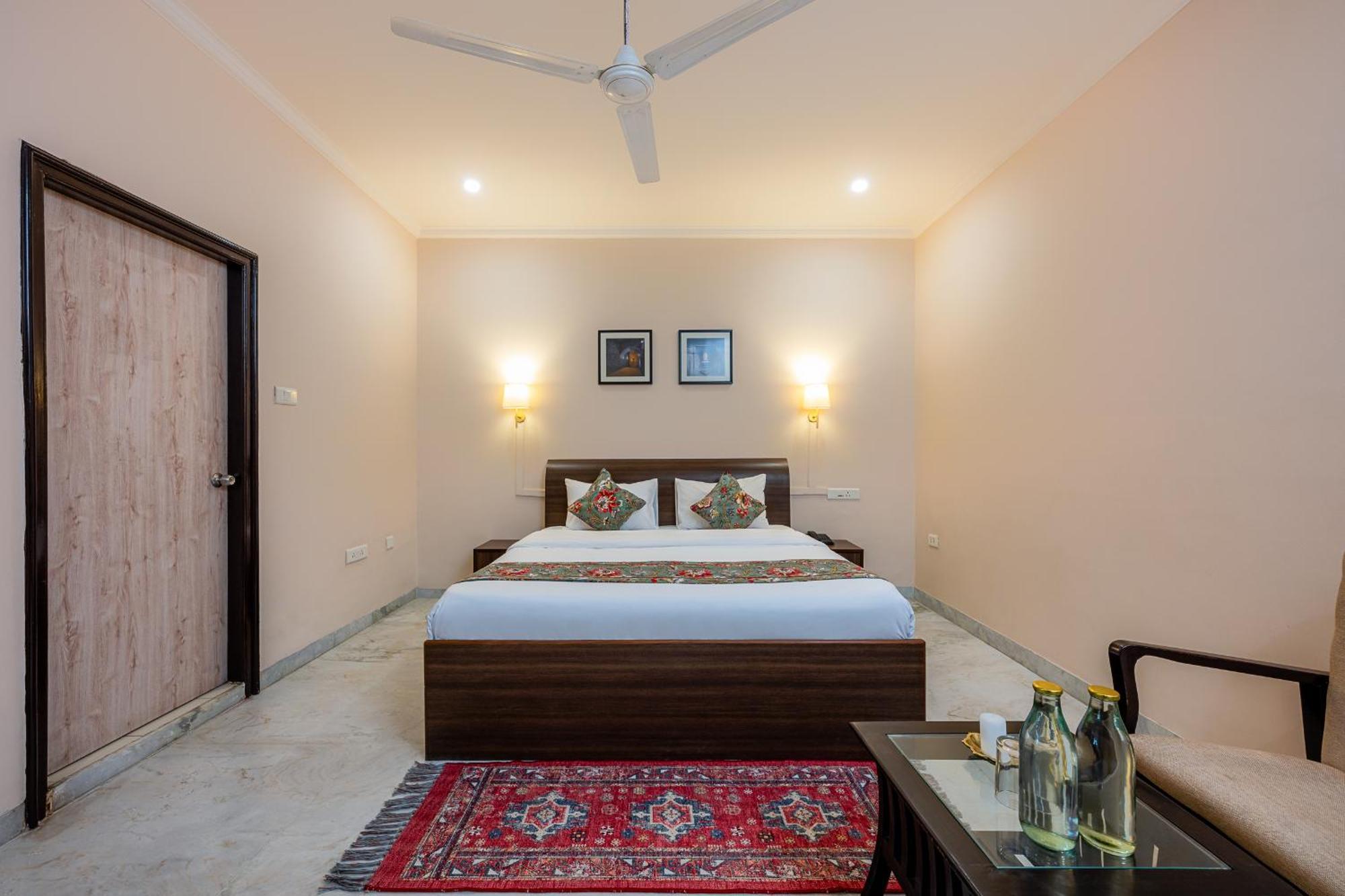 Nine Palms Resort Jaipur Buitenkant foto