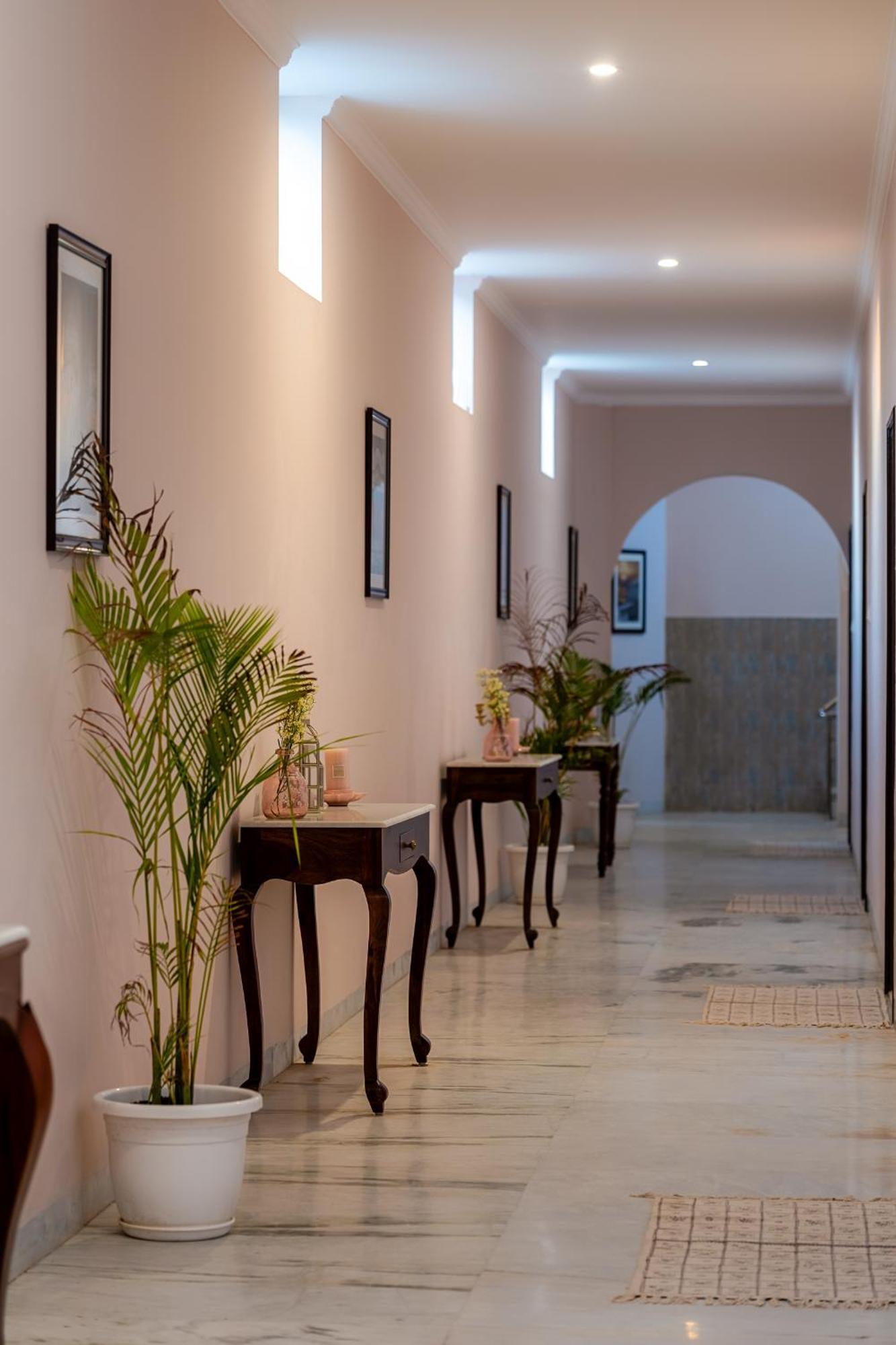 Nine Palms Resort Jaipur Buitenkant foto